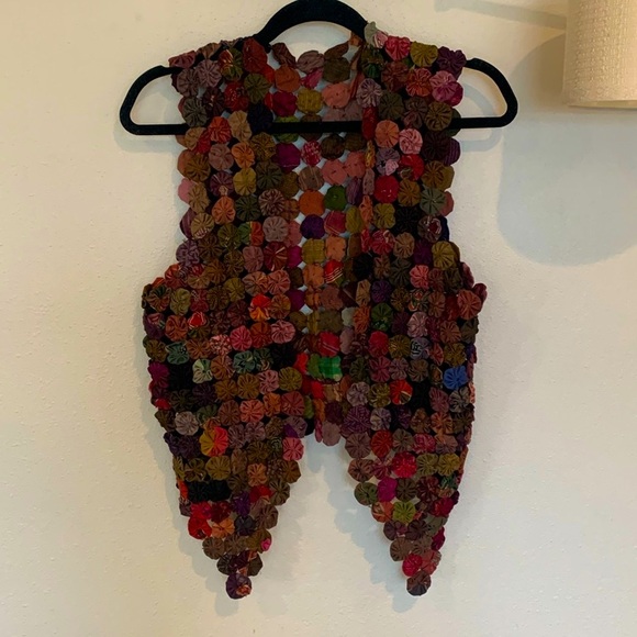 Vintage Handmade Yo-yo Brown Multicolor Boho Patchwork Vest OOAK Medium Pinwheel - Picture 3 of 10